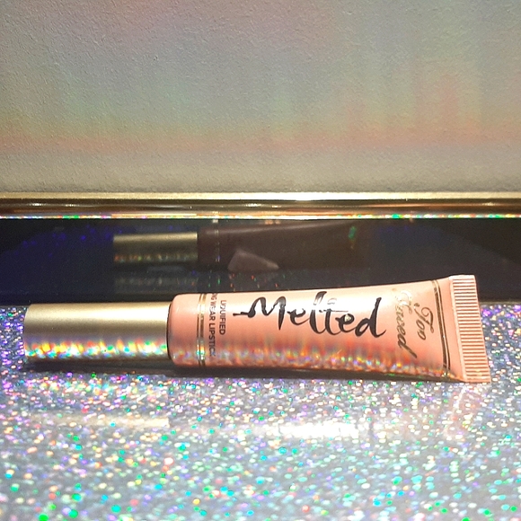 Liquified Long Wear Lipstick - Too Faced Melted - Picture 1 of 4
